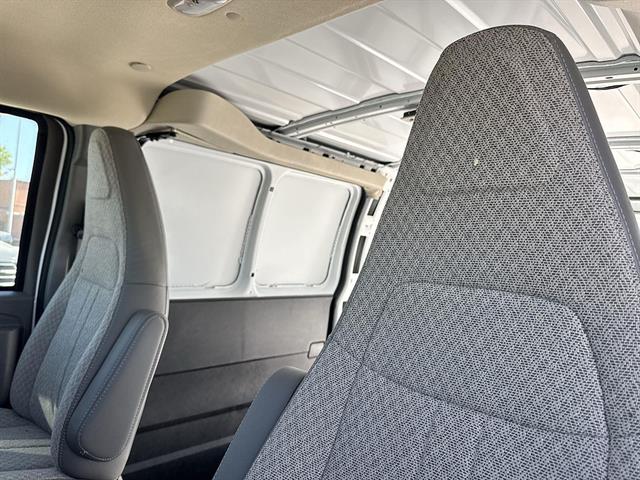 2026 GMC Savana Cargo Work Van - Photo 19