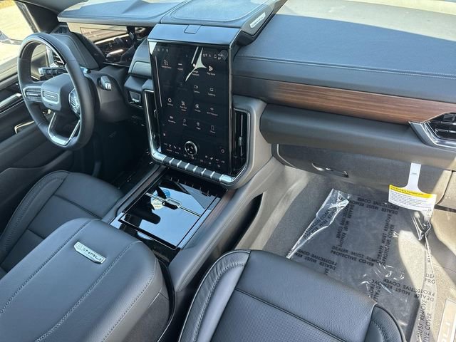 2026 GMC Yukon XL Denali - Photo 31