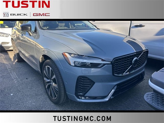 2023 Volvo XC60 Plus's photo