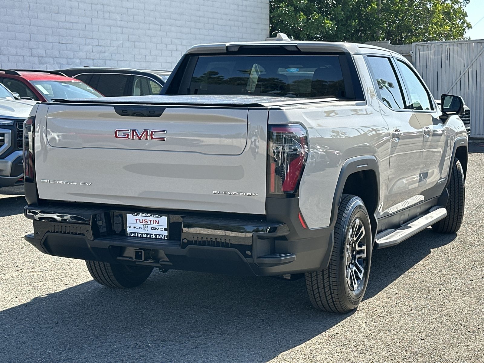 2026 GMC Sierra EV Elevation - Photo 41