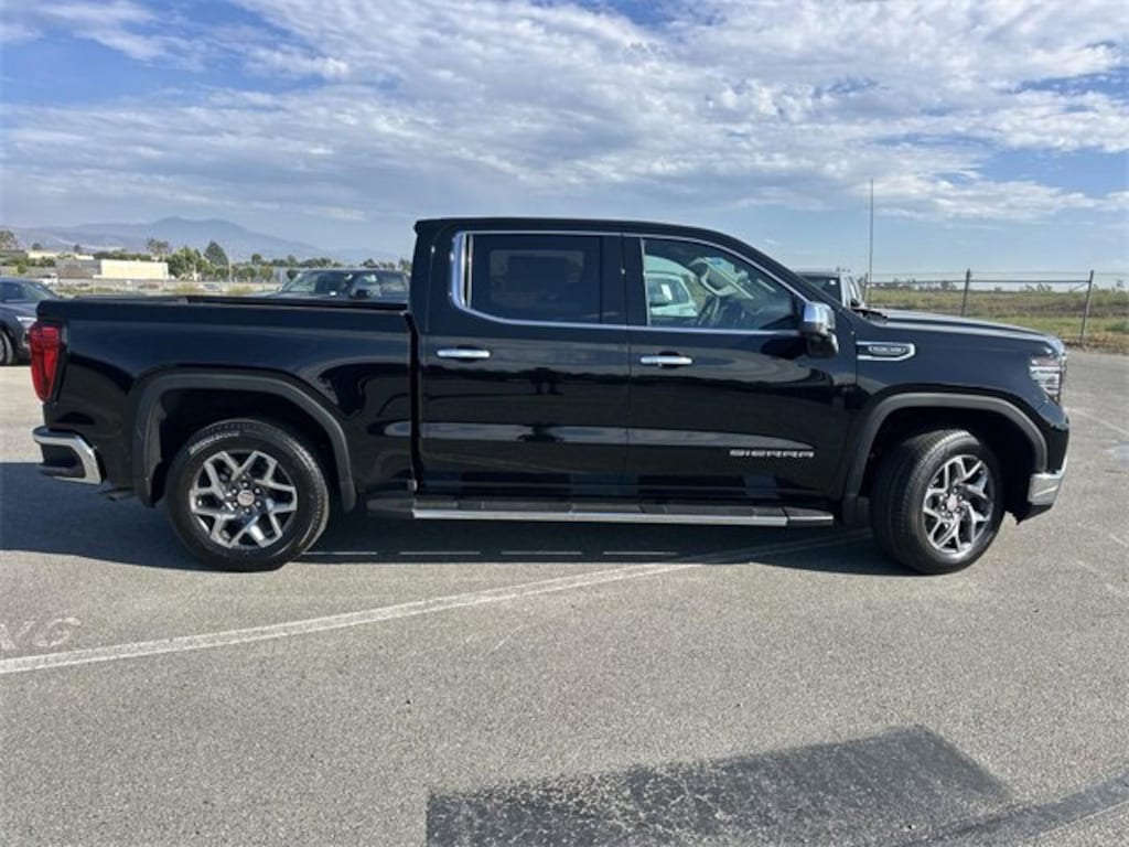 New 2026 GMC Sierra 1500 SLT Truck
