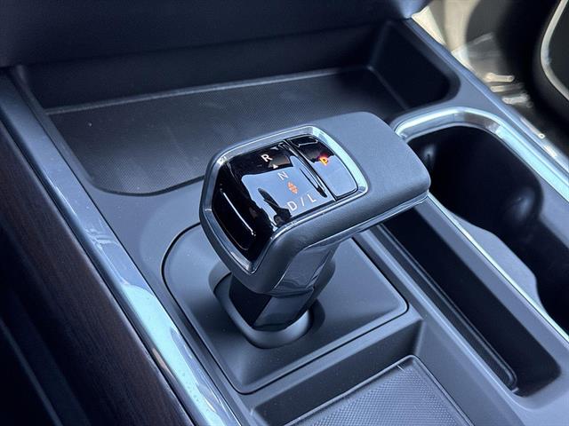 2026 GMC Sierra 1500 SLT - Photo 19