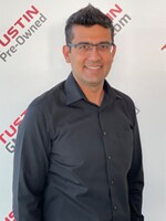 Staff member Shane Bhatia from ID_640d1f15dc07
