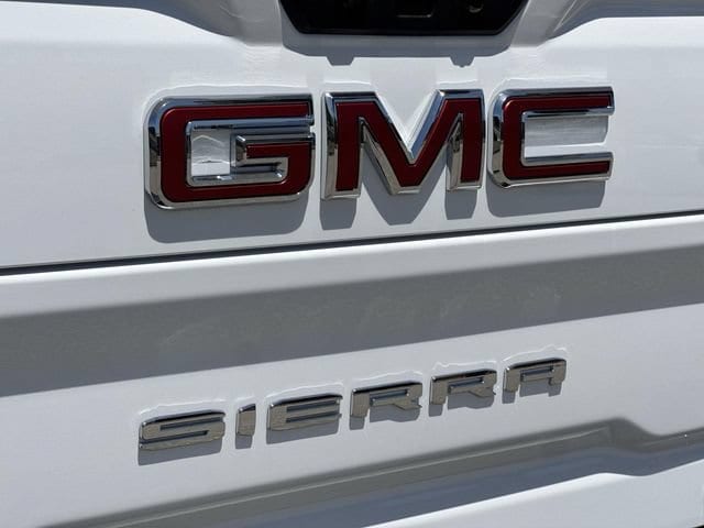 2026 GMC Sierra 2500HD AT4X - Photo 28