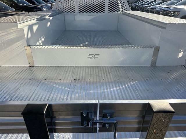 2026 GMC Sierra 3500 Chassis Cab Pro - Photo 21