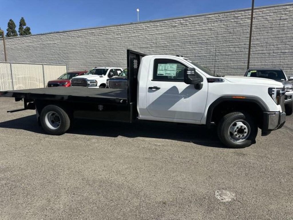 New 2026 GMC Sierra 3500 HD Chassis Cab Pro Truck