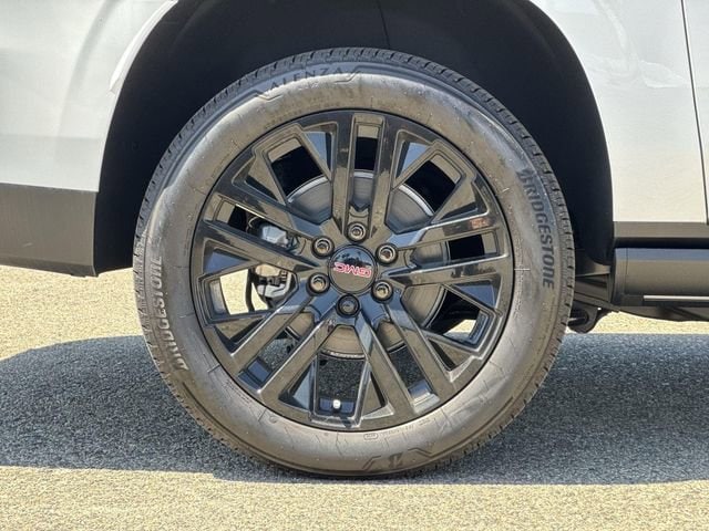 2026 GMC Yukon XL Denali - Photo 32