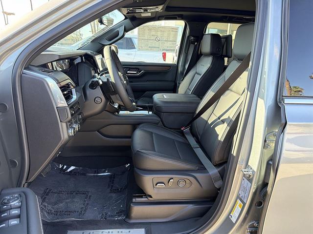 2026 GMC Yukon XL Denali - Photo 31