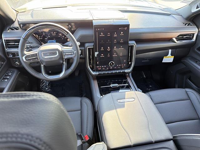 2026 GMC Yukon XL Denali - Photo 17