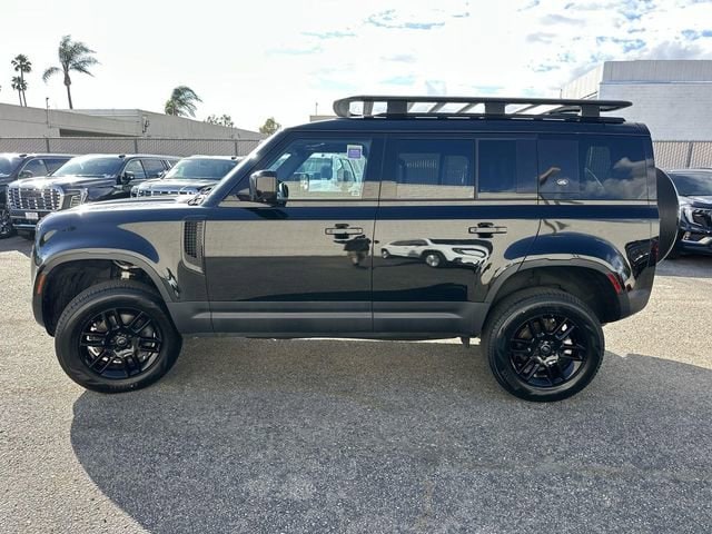 2023 Land Rover Defender 110 S photo 6