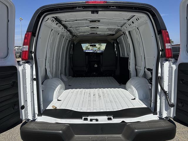 2026 GMC Savana Cargo Work Van - Photo 20