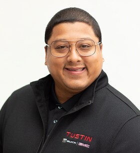 Staff member Jose Rosel from ID_8d29e5