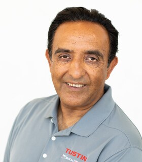 Staff member Hamid Qaderi from ID_b62500