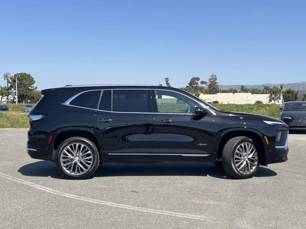 New 2026 Buick Enclave Avenir SUV
