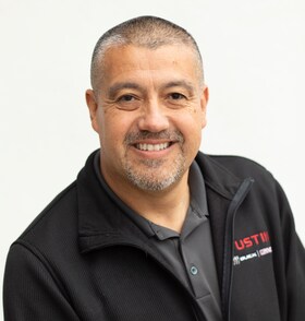 Staff member Marco Palacios from ID_8d29e5