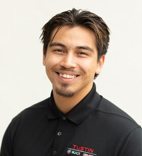 Staff member Frank Ruiz from ID_b62500