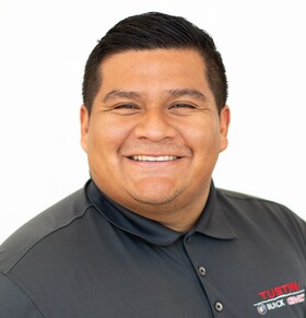 Staff member Giovanny Martinez from ID_b02ff7