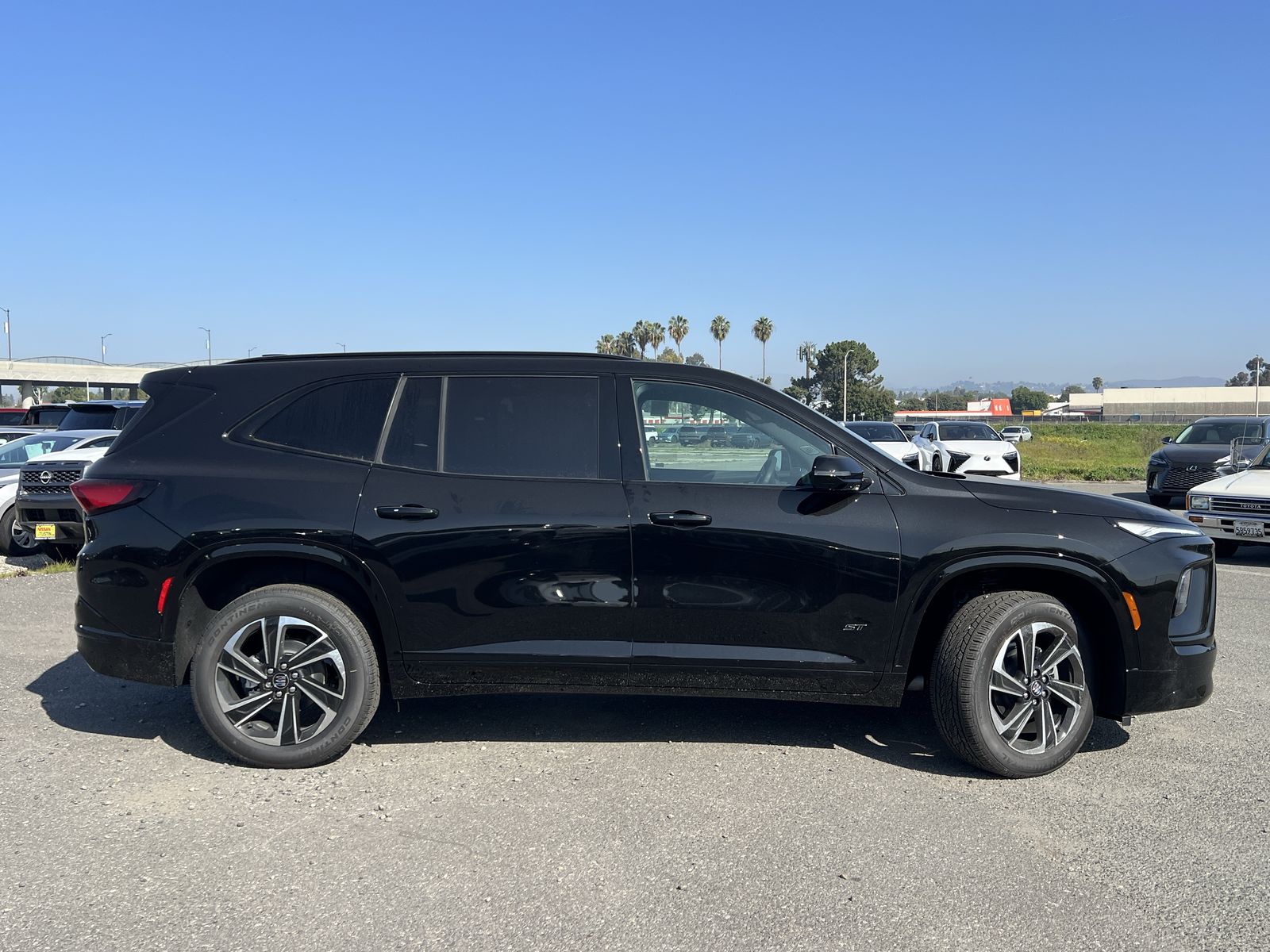 2026 Buick Enclave Sport Touring - Photo 10