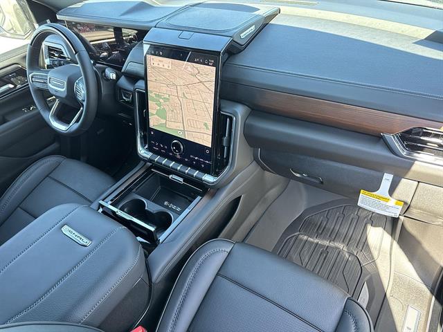 2027 GMC Yukon Denali - Photo 7