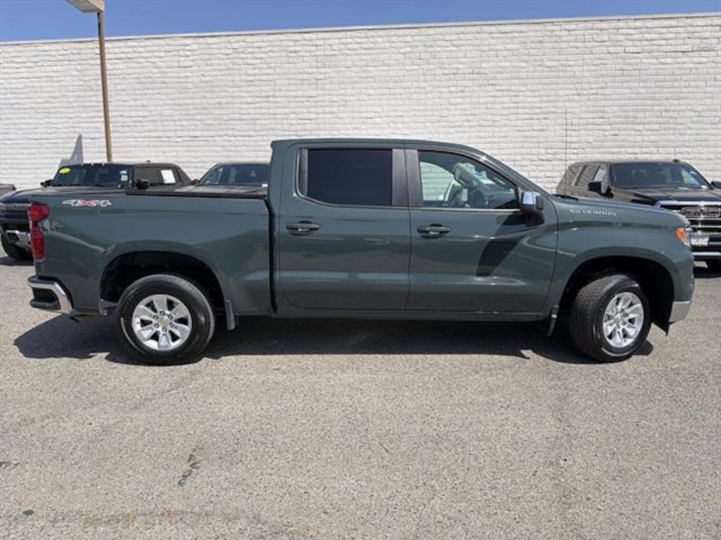 Used 2025 Chevrolet Silverado 1500 LT w/1LT Truck