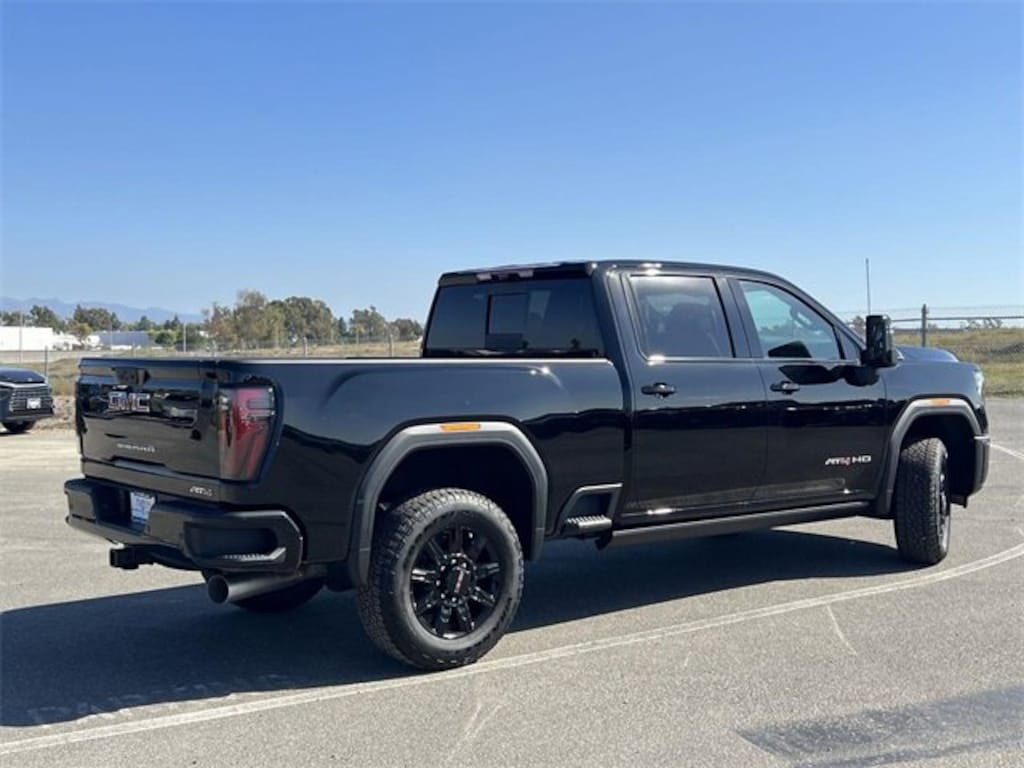 New 2026 GMC Sierra 2500 HD AT4 Truck