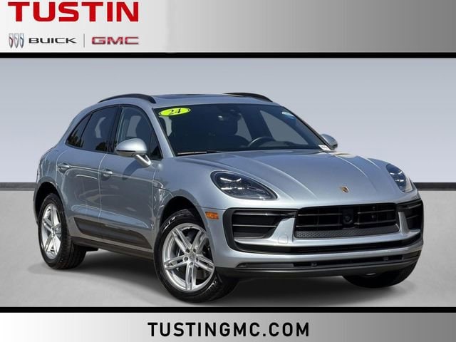2024 Porsche Macan -'s photo
