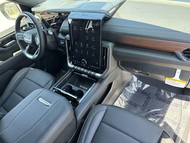 2026 GMC Yukon XL Denali - Photo 31
