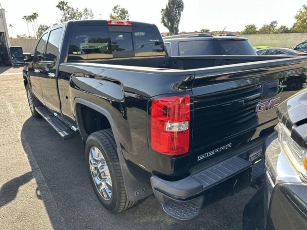 Used 2017 GMC Sierra 2500HD Denali Truck