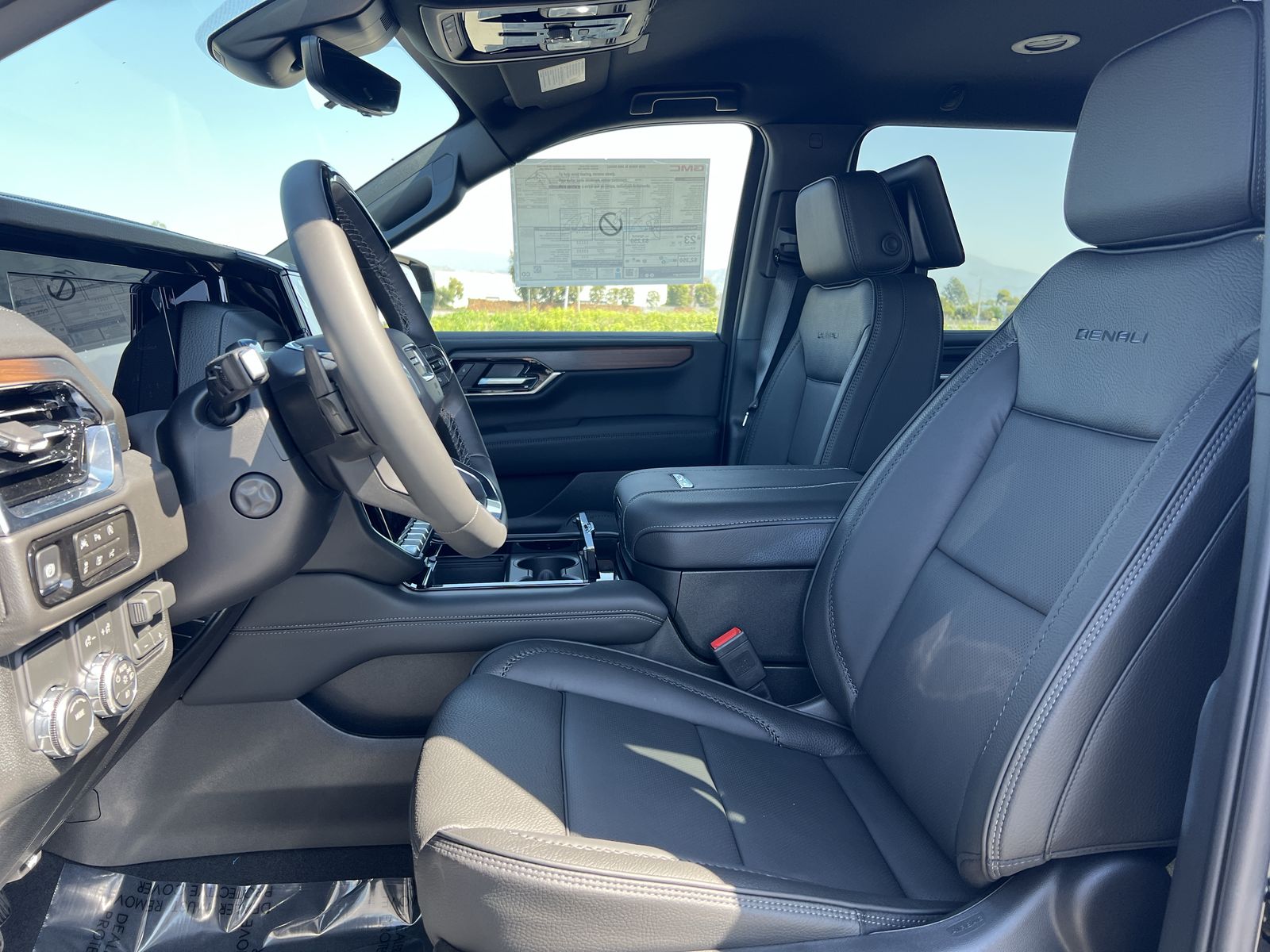 2026 GMC Yukon XL Denali - Photo 68