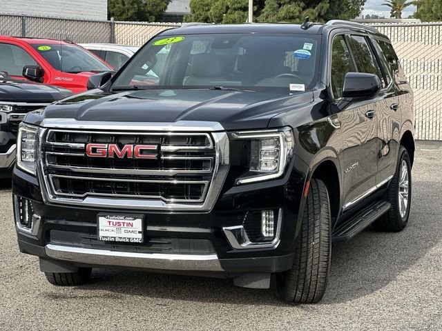 2023 GMC Yukon SLT photo 3