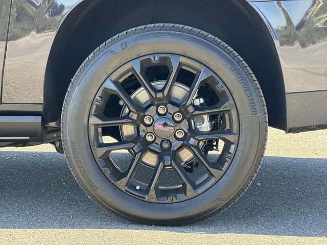 2026 GMC Yukon XL Denali - Photo 32