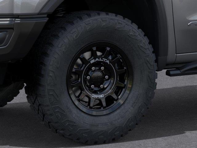 2026 GMC Sierra 1500 AT4X - Photo 9