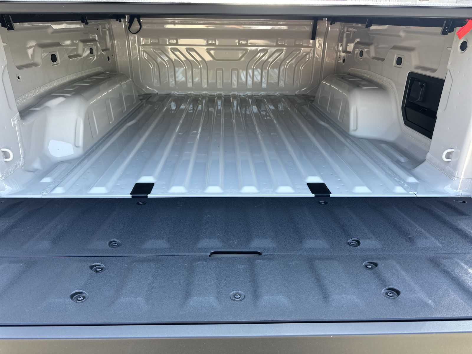 2026 GMC Sierra EV Elevation - Photo 63