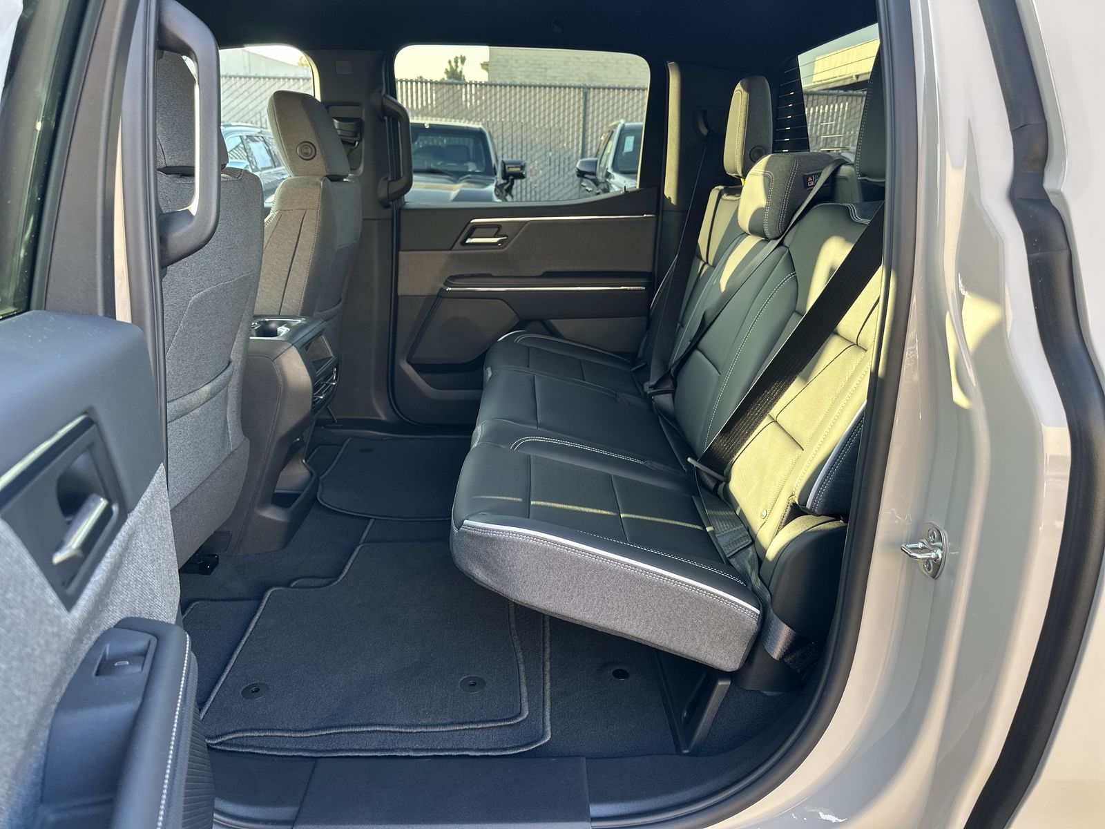 2026 GMC Sierra EV Elevation - Photo 60