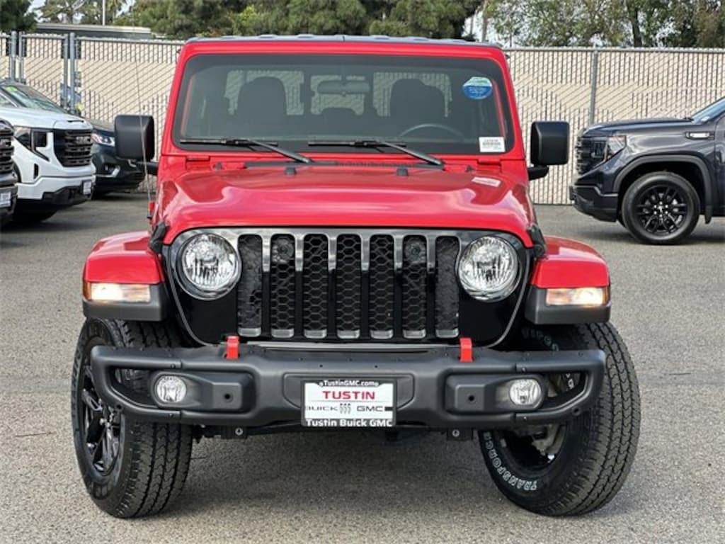 Used 2021 Jeep Gladiator Sport Truck