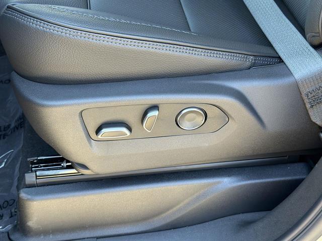 2026 GMC Yukon XL Denali - Photo 32