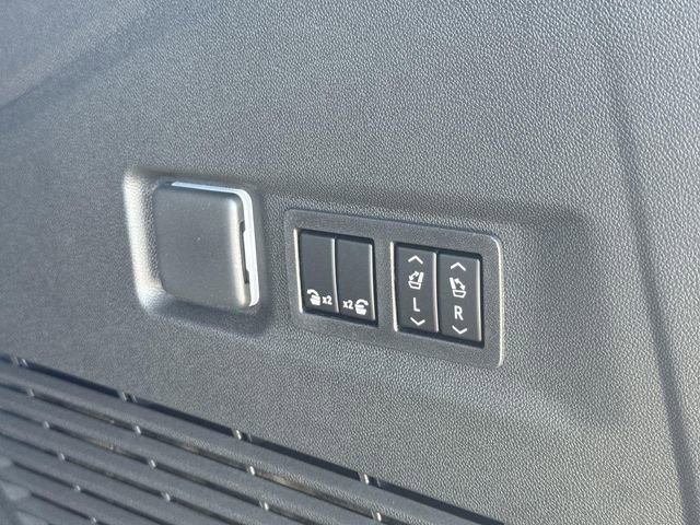 2026 GMC Yukon XL Denali - Photo 29