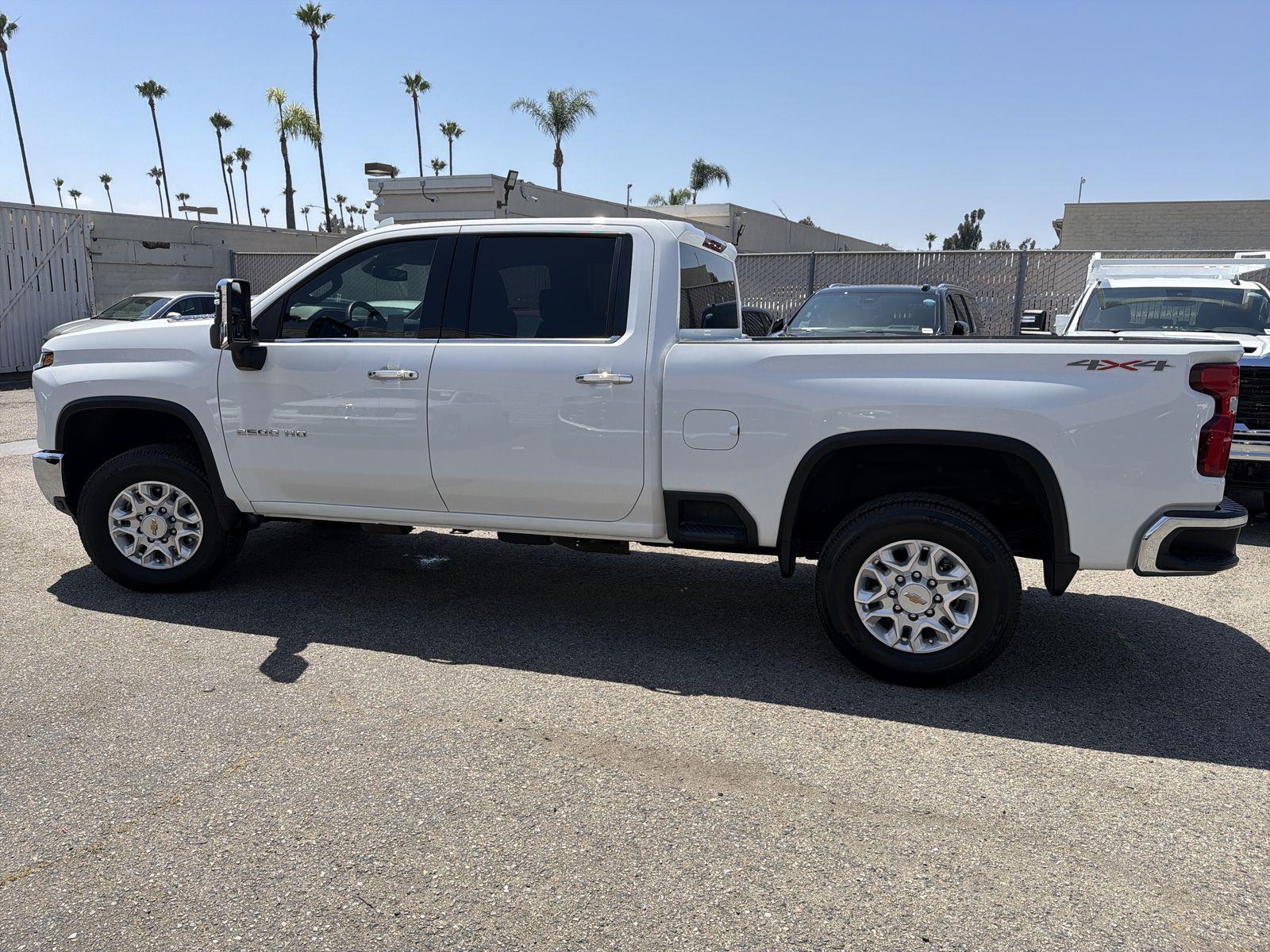 2024 Chevrolet Silverado 2500HD LTZ - Photo 8