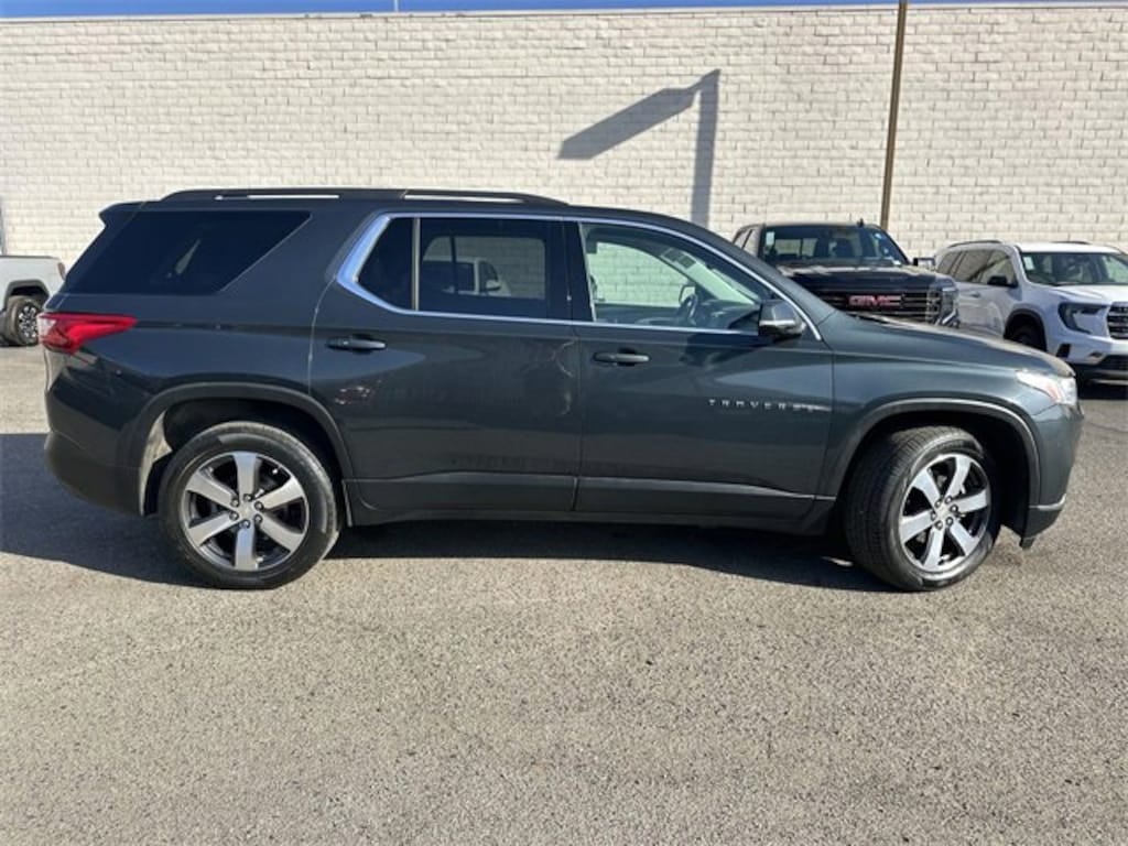 Used 2020 Chevrolet Traverse LT Leather SUV