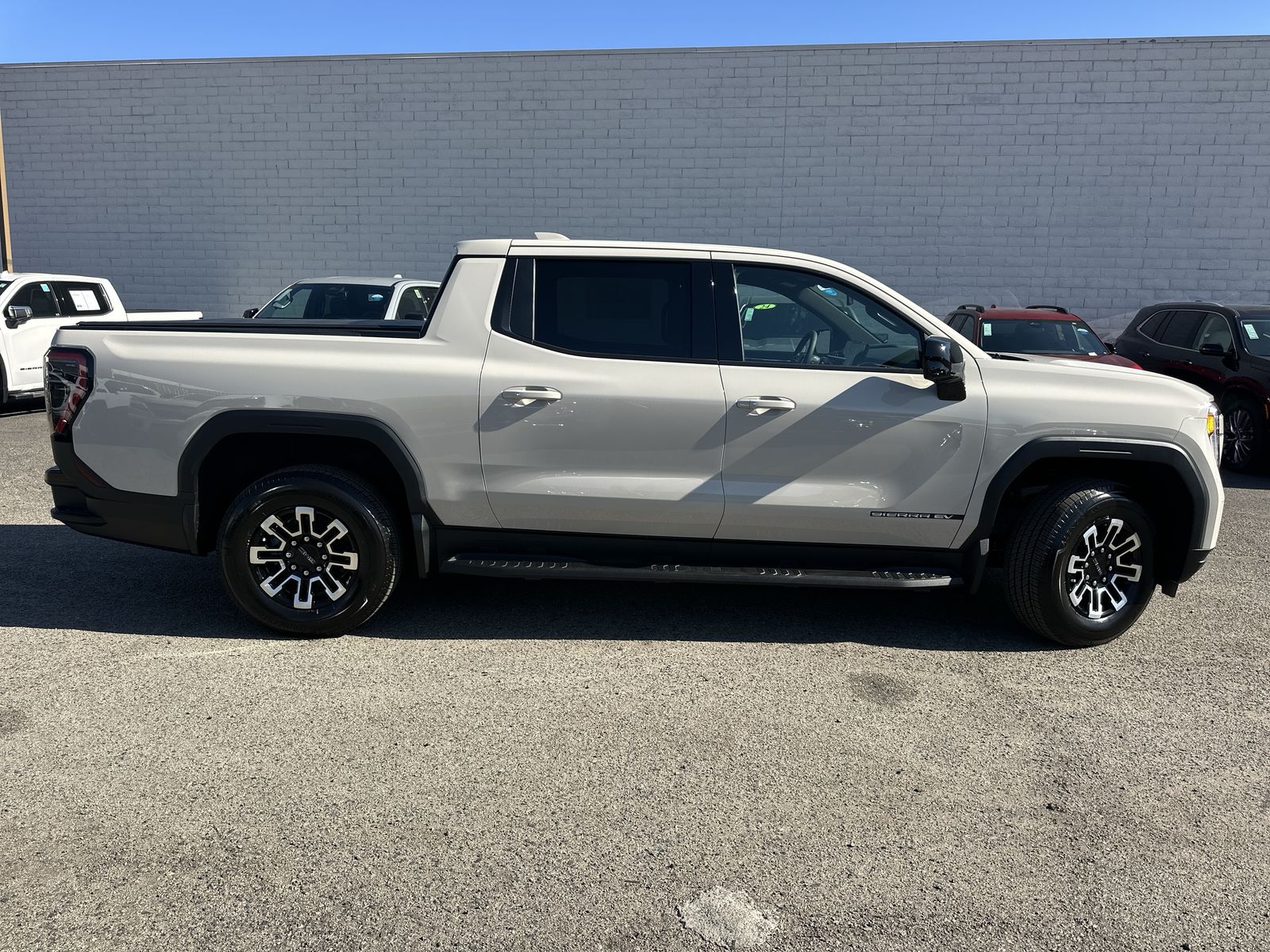 2026 GMC Sierra EV Elevation - Photo 40