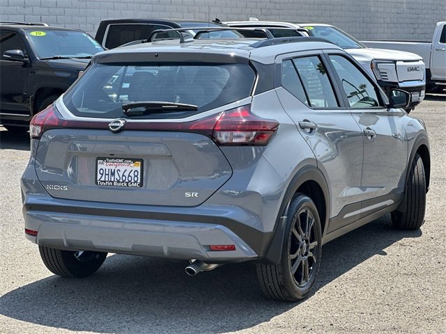 2023 Nissan Kicks SR photo 4