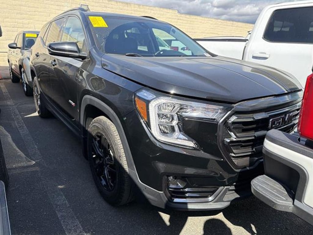 Used 2023 GMC Terrain AT4 SUV