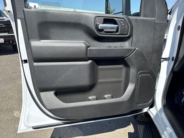2026 GMC Sierra 3500 Chassis Cab Pro - Photo 16