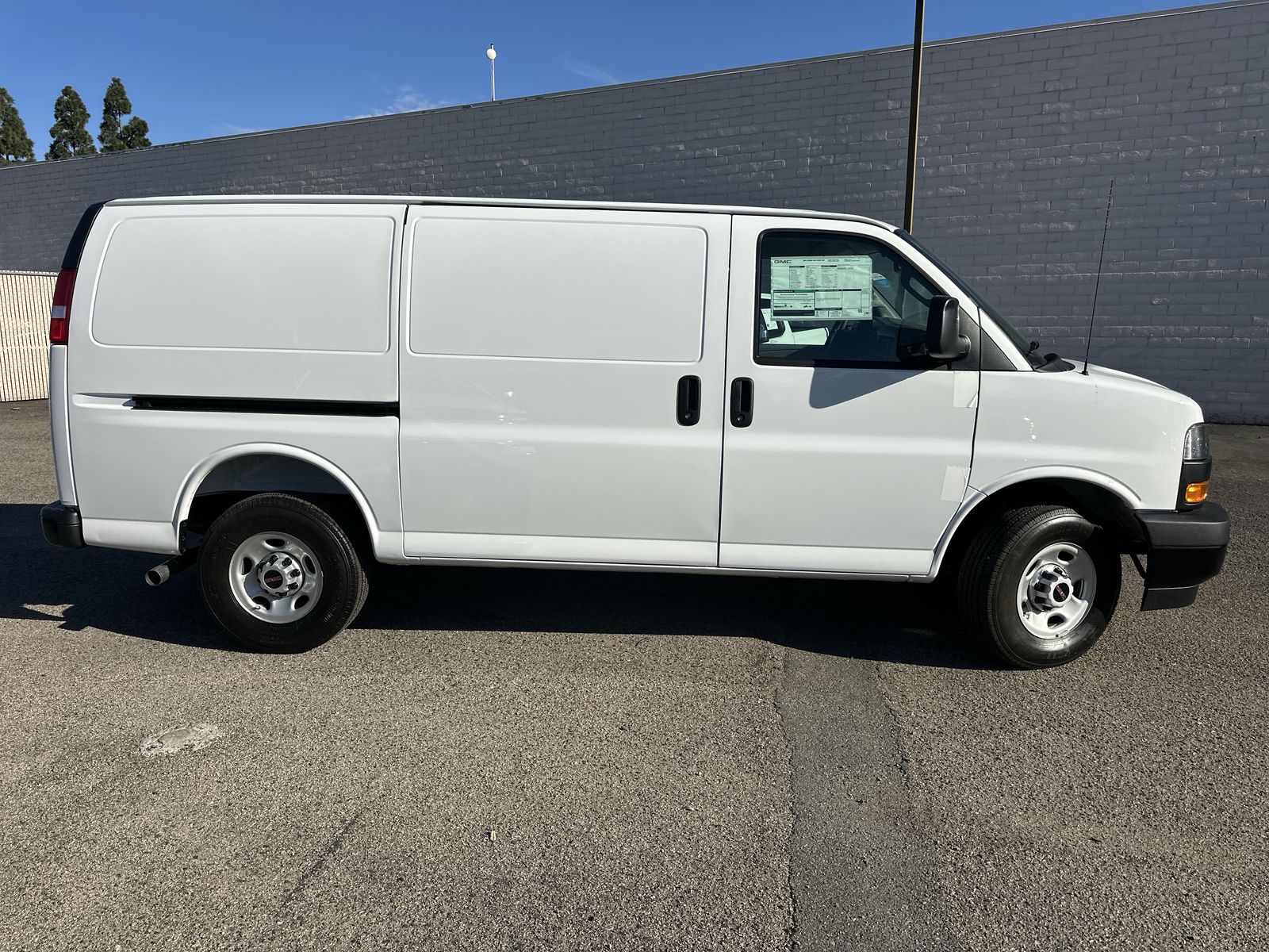 2026 GMC Savana Cargo Work Van - Photo 37