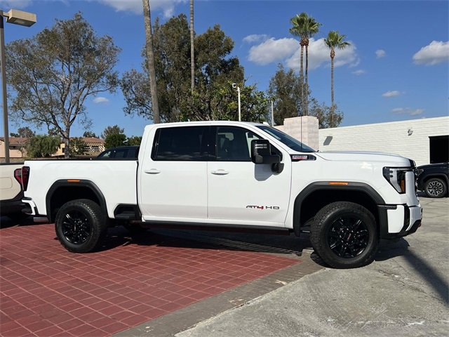 2026 Gmc Sierra 2500 HD AT4 photo 2