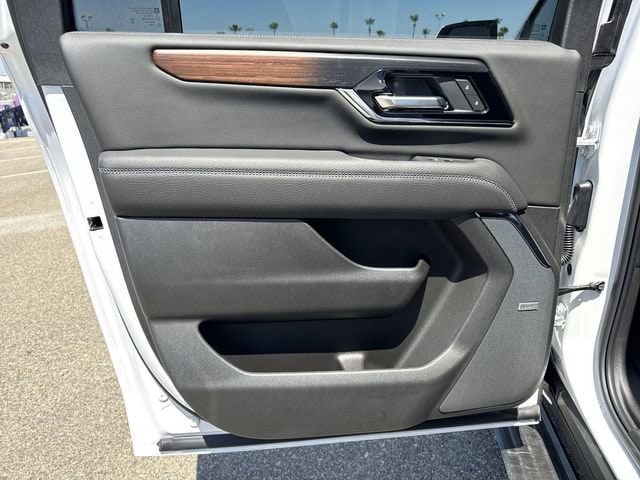 2026 GMC Yukon XL Denali - Photo 23