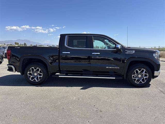 2026 GMC Sierra 1500 SLT - Photo 9