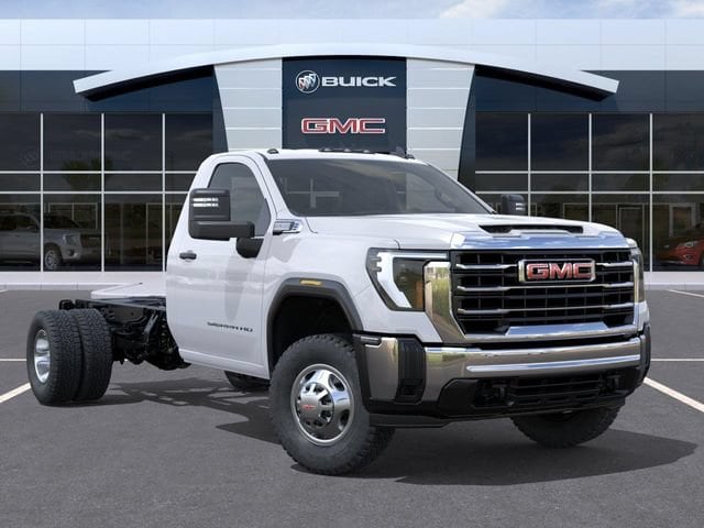 2026 GMC Sierra 3500HD Pro - Photo 7