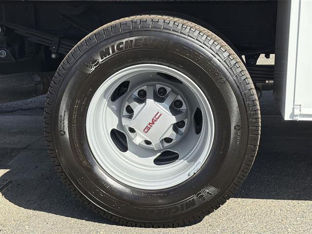 2026 GMC Sierra 3500 Chassis Cab Pro - Photo 26