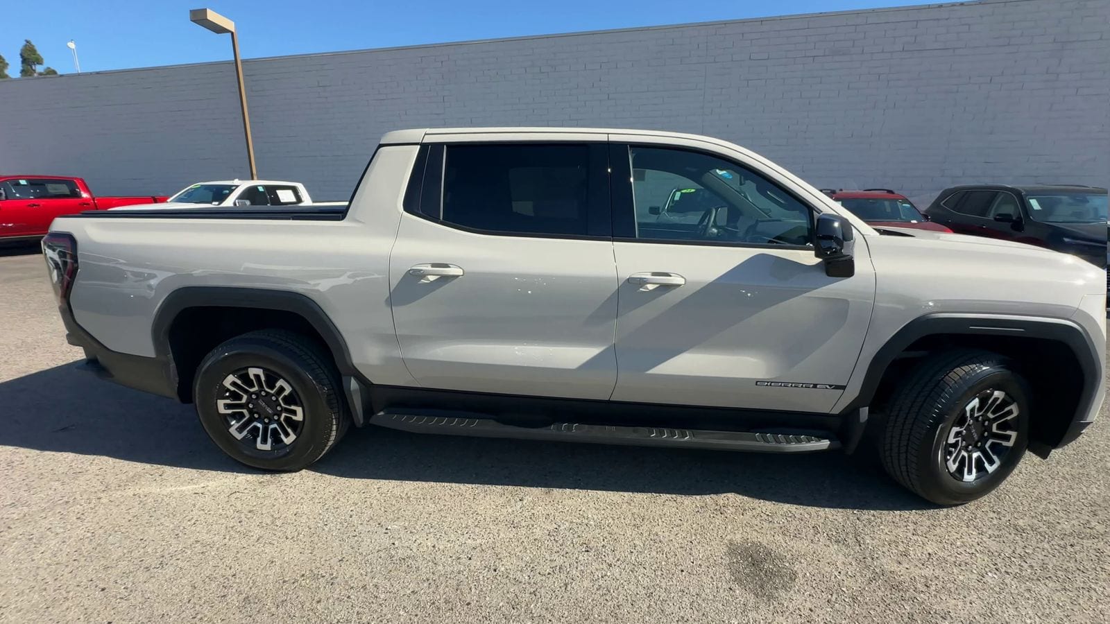 2026 GMC Sierra EV Elevation - Photo 38